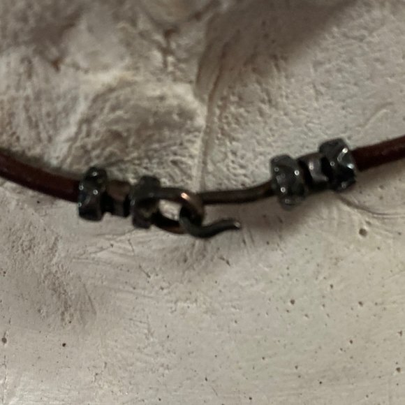 Leather Cord Choker Necklace with Glass Framed Pendant Maroon and Gold Pattern - Picture 5 of 6